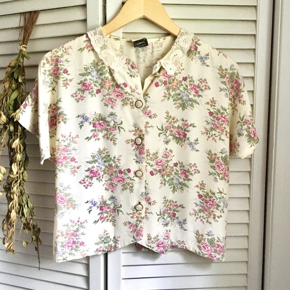 Vintage Tops - {Vintage} Pearl Button Down Crop Short Sleeve Top